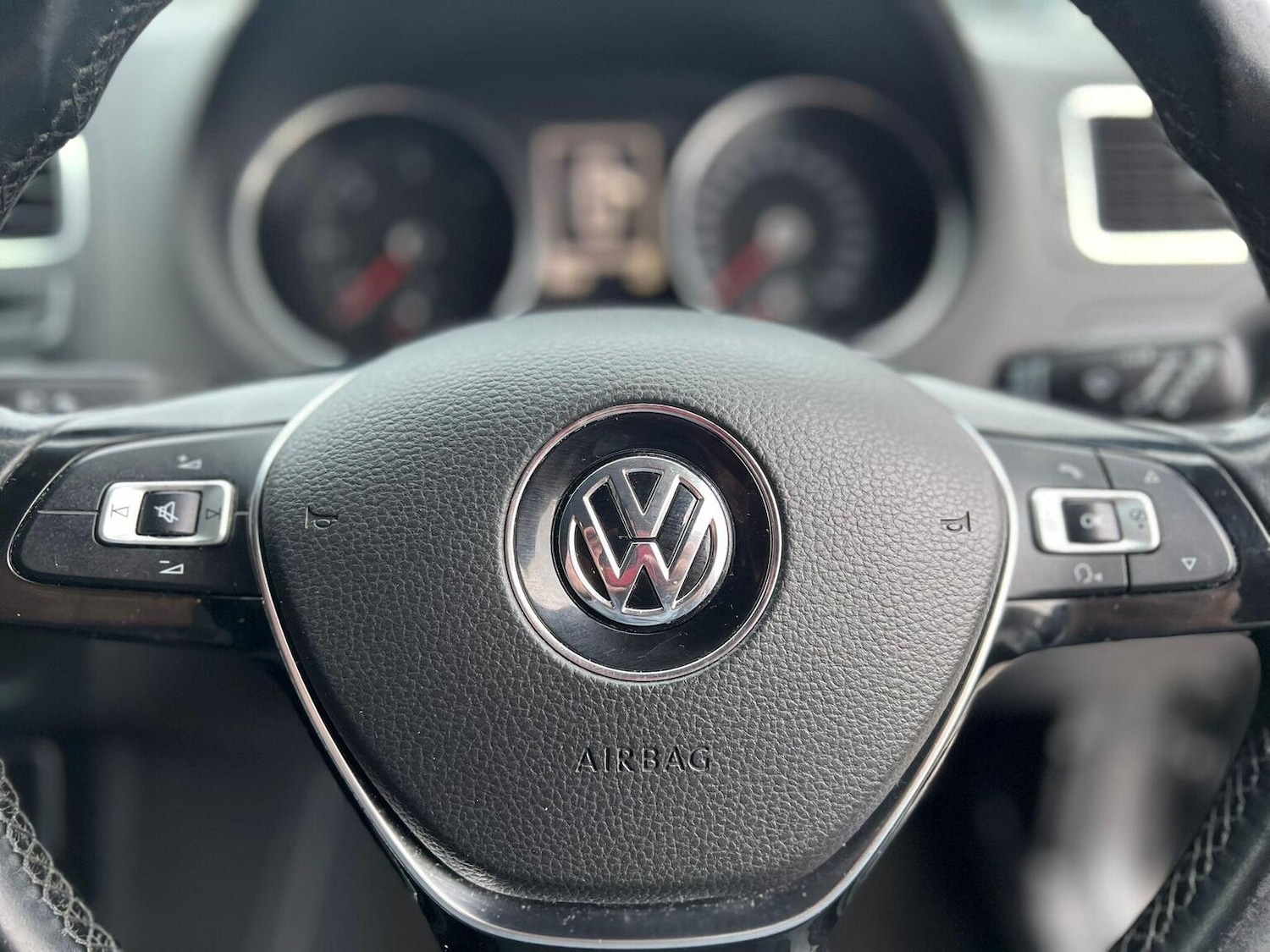 Used Volkswagen Polo 2014 for sale - 77303802: Photo 31