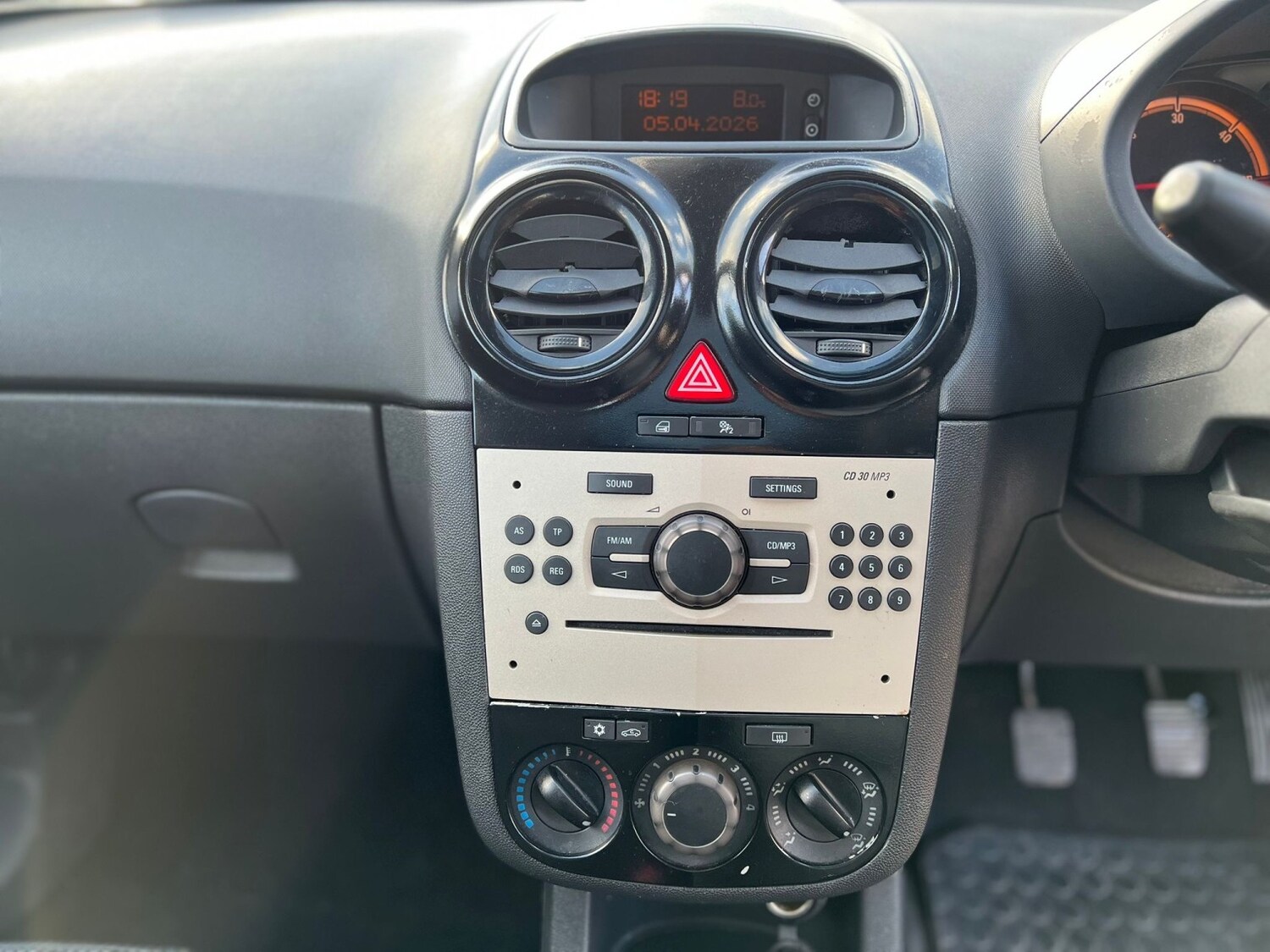 Used Vauxhall Corsa 2008 for sale - 78149677: Photo 23