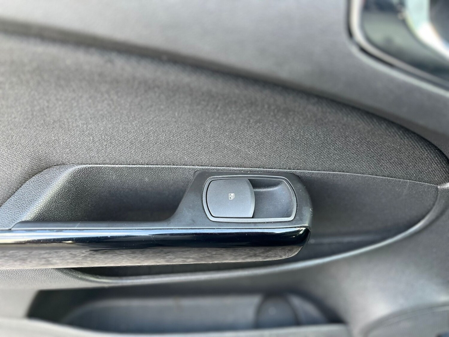 Used Vauxhall Corsa 2008 for sale - 78149677: Photo 31