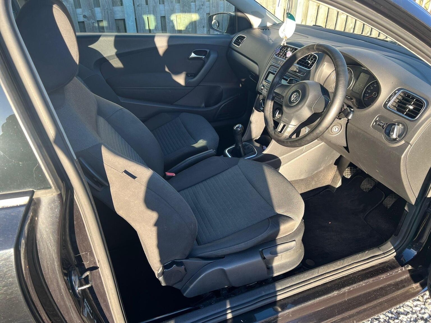 Used Volkswagen Polo 2010 for sale - 77303803: Photo 10