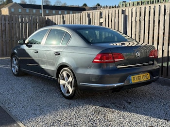 Used Volkswagen Passat 2011 for sale - 77303581: Photo