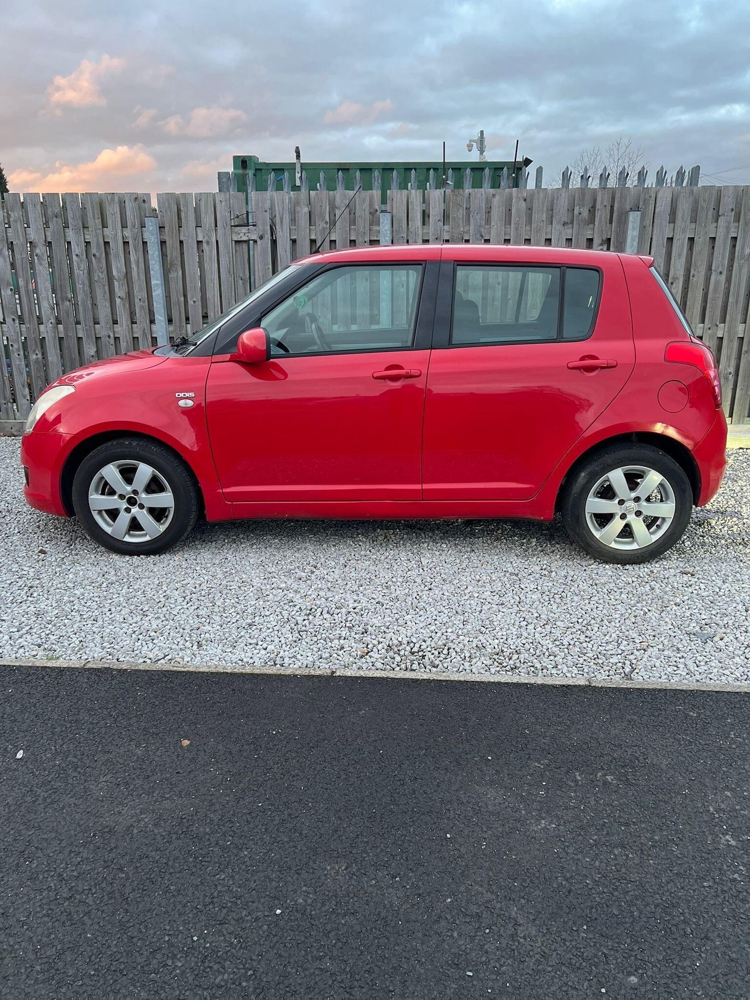 Used Suzuki Swift 2009 for sale - 77303805: Photo 3