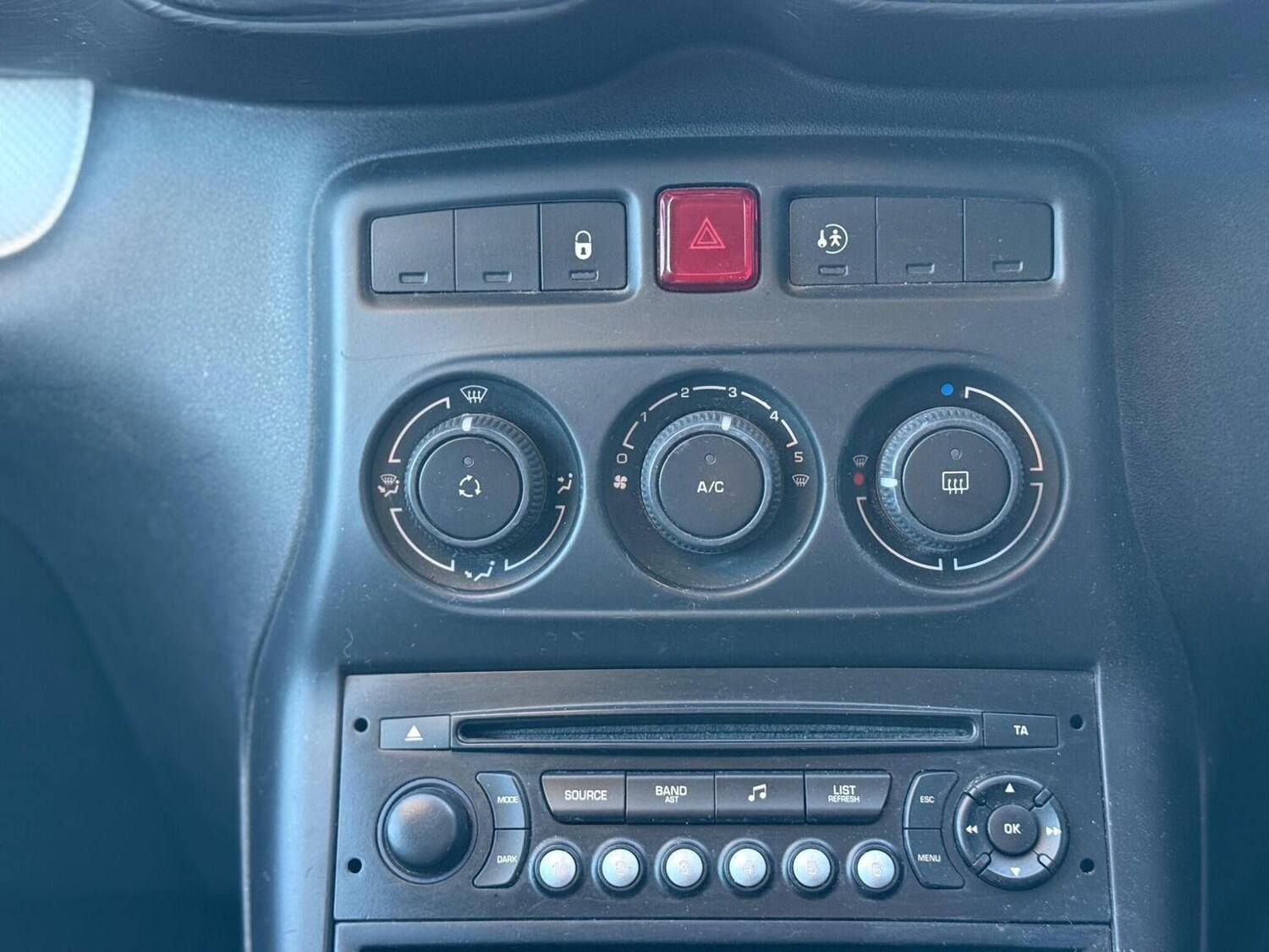 Used Citroen C3 Picasso 2012 for sale - 77303716: Photo 11