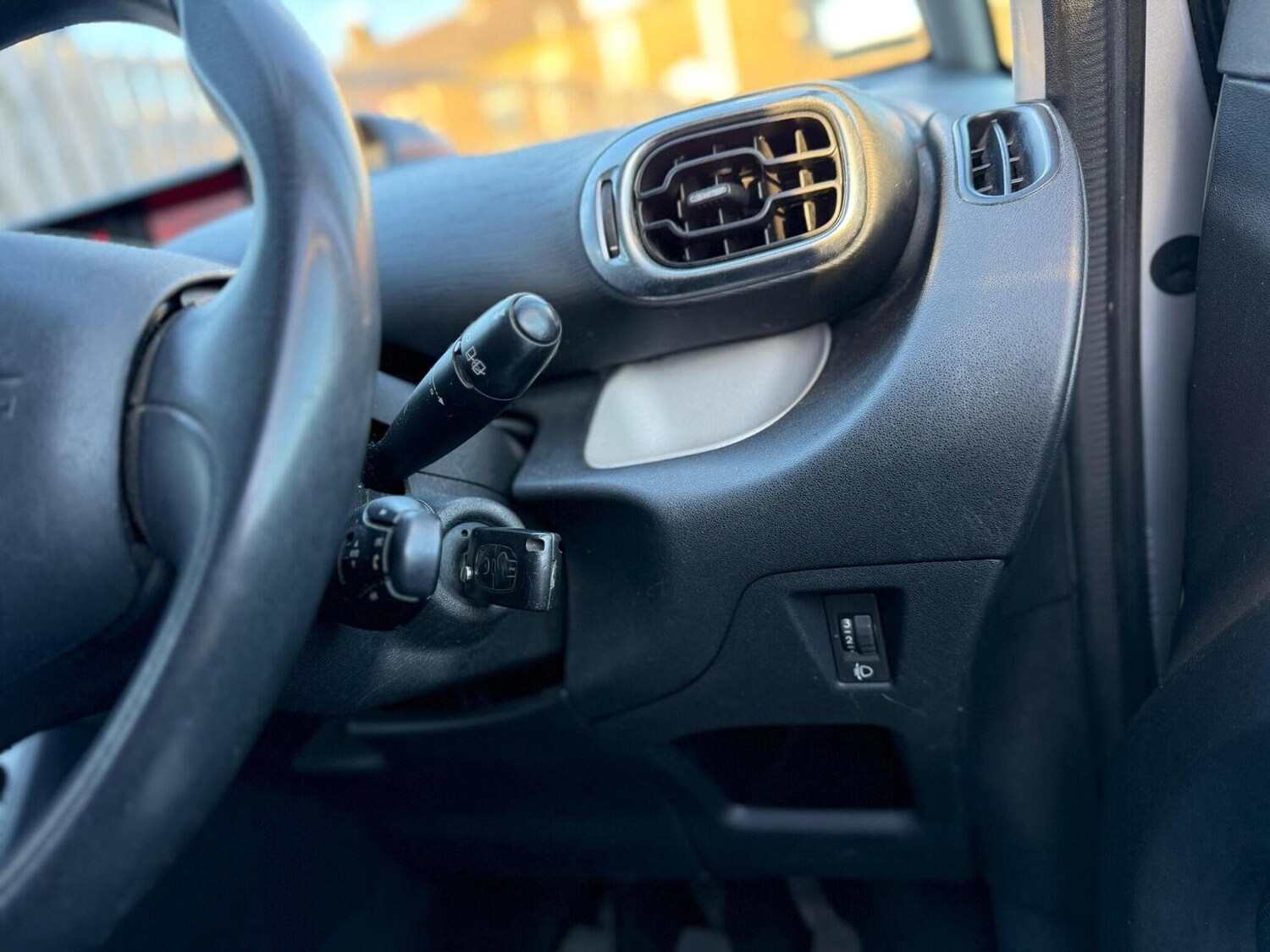 Used Citroen C3 Picasso 2012 for sale - 77303716: Photo 12