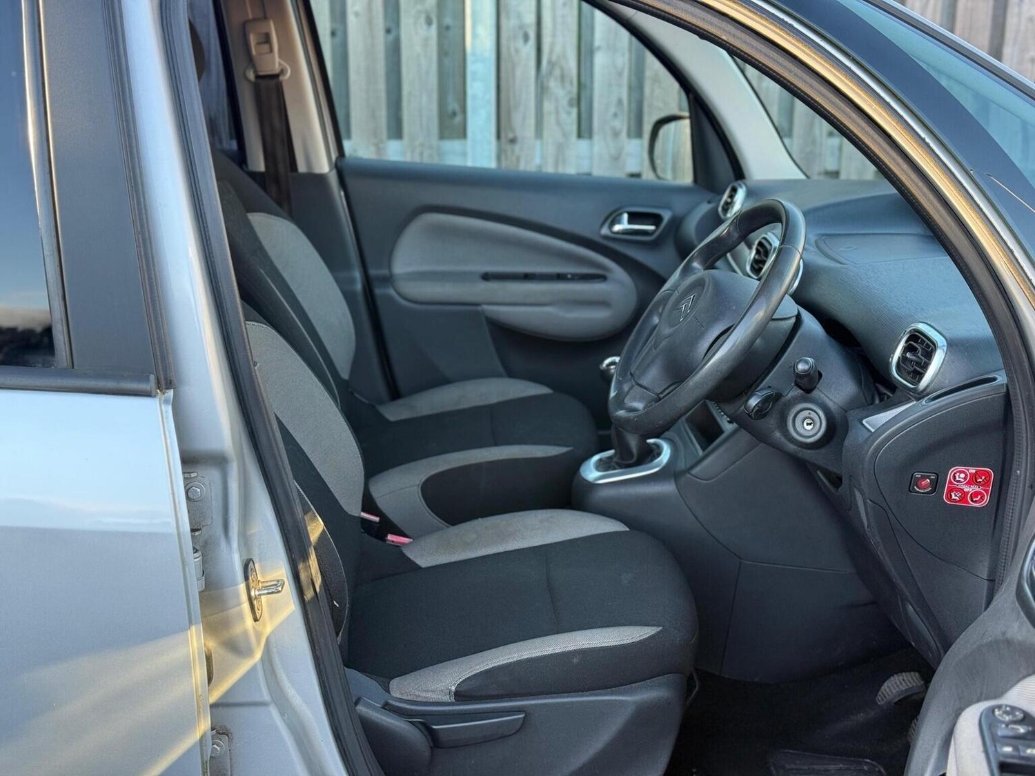 Used Citroen C3 Picasso 2012 for sale - 77303716: Photo 9