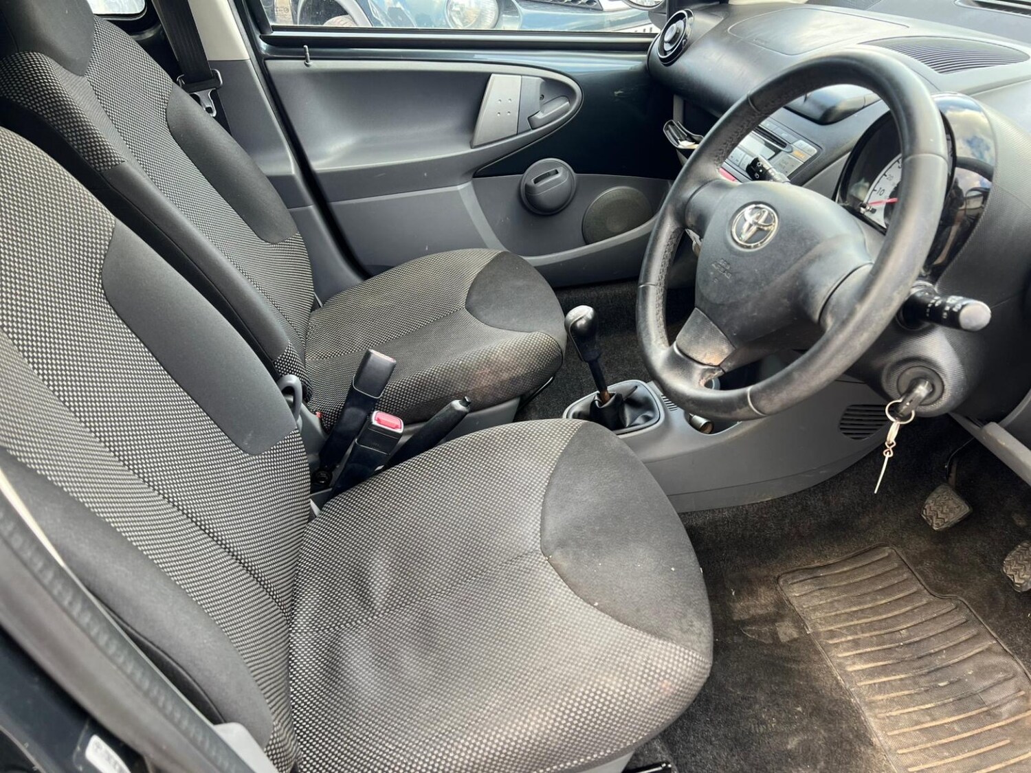 Used Toyota AYGO 2011 for sale - 78149694: Photo 17