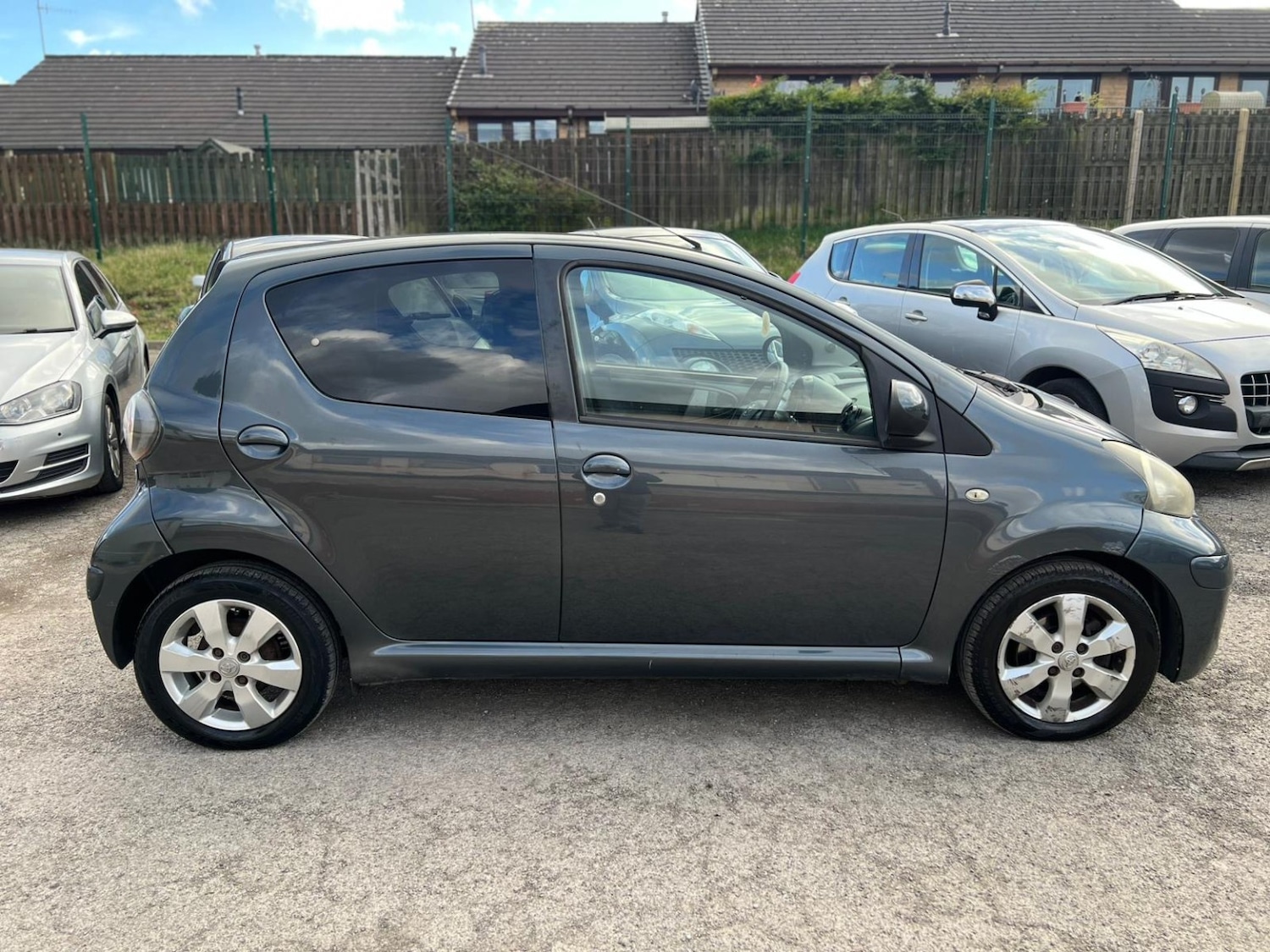 Used Toyota AYGO 2011 for sale - 78149694: Photo 3