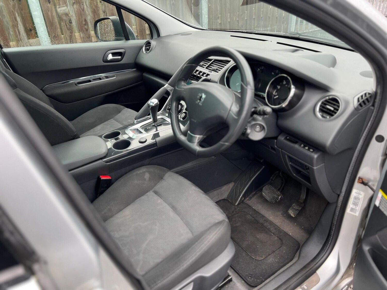 Used Peugeot 3008 2011 for sale - 77303690: Photo 36