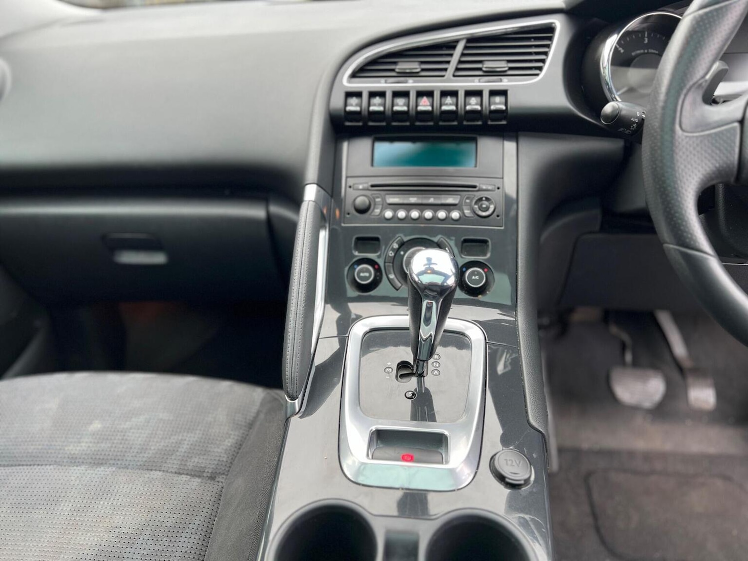 Used Peugeot 3008 2011 for sale - 77303690: Photo 8