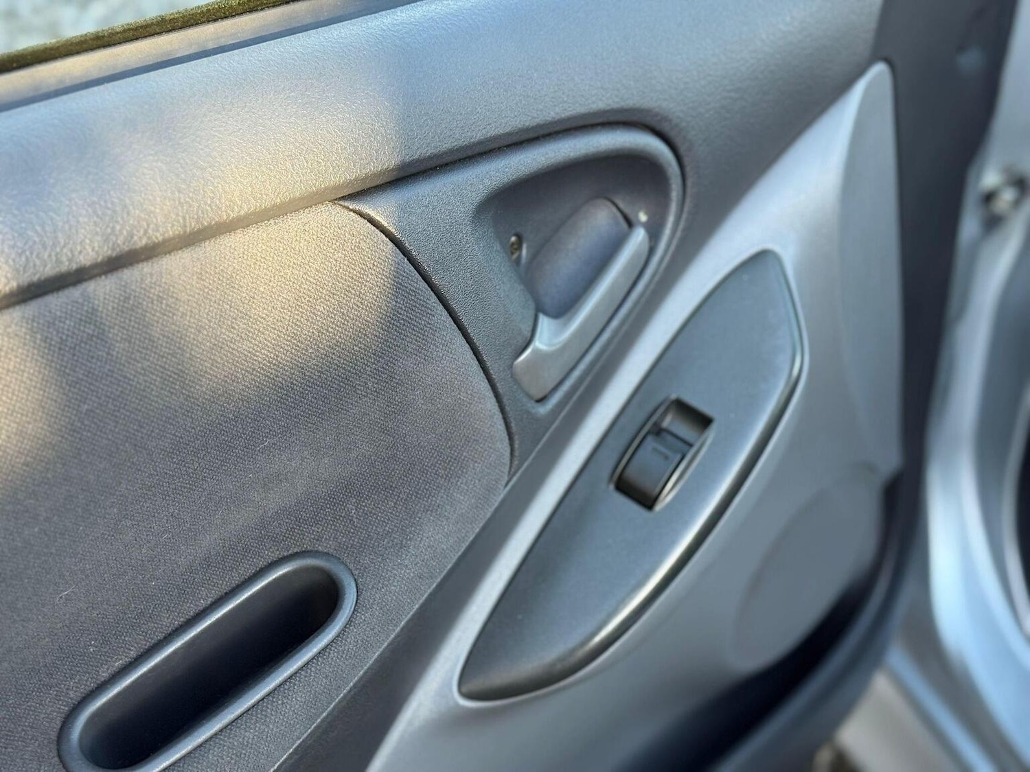 Used Toyota Yaris 2002 for sale - 77303622: Photo 14