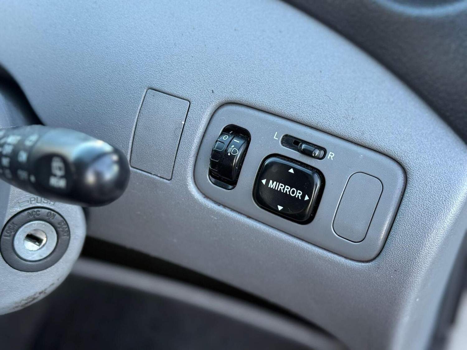 Used Toyota Yaris 2002 for sale - 77303622: Photo 15