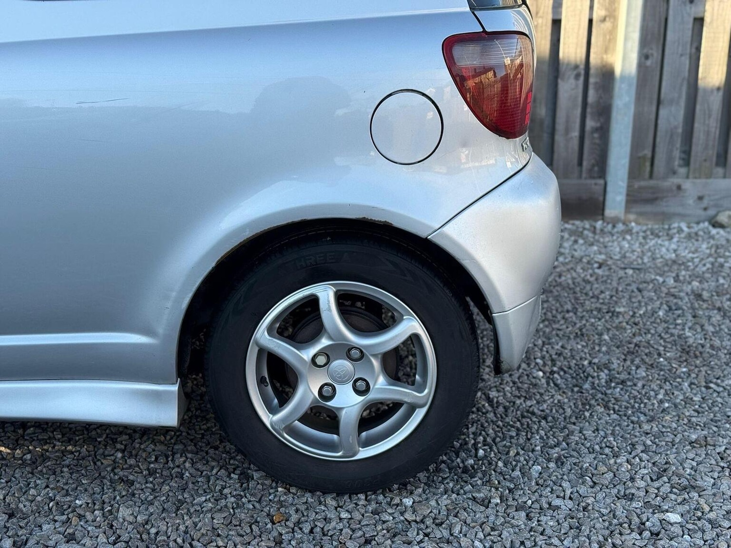 Used Toyota Yaris 2002 for sale - 77303622: Photo 16