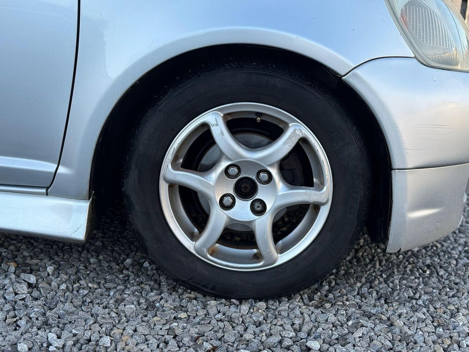 Used Toyota Yaris 2002 for sale - 77303622: Photo 19