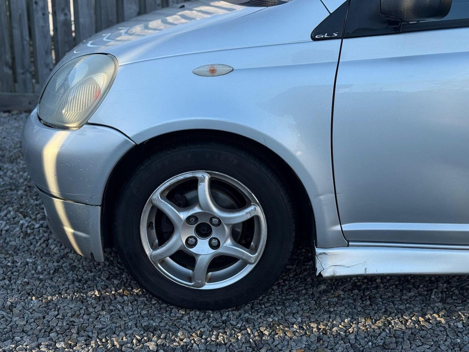 Used Toyota Yaris 2002 for sale - 77303622: Photo 23