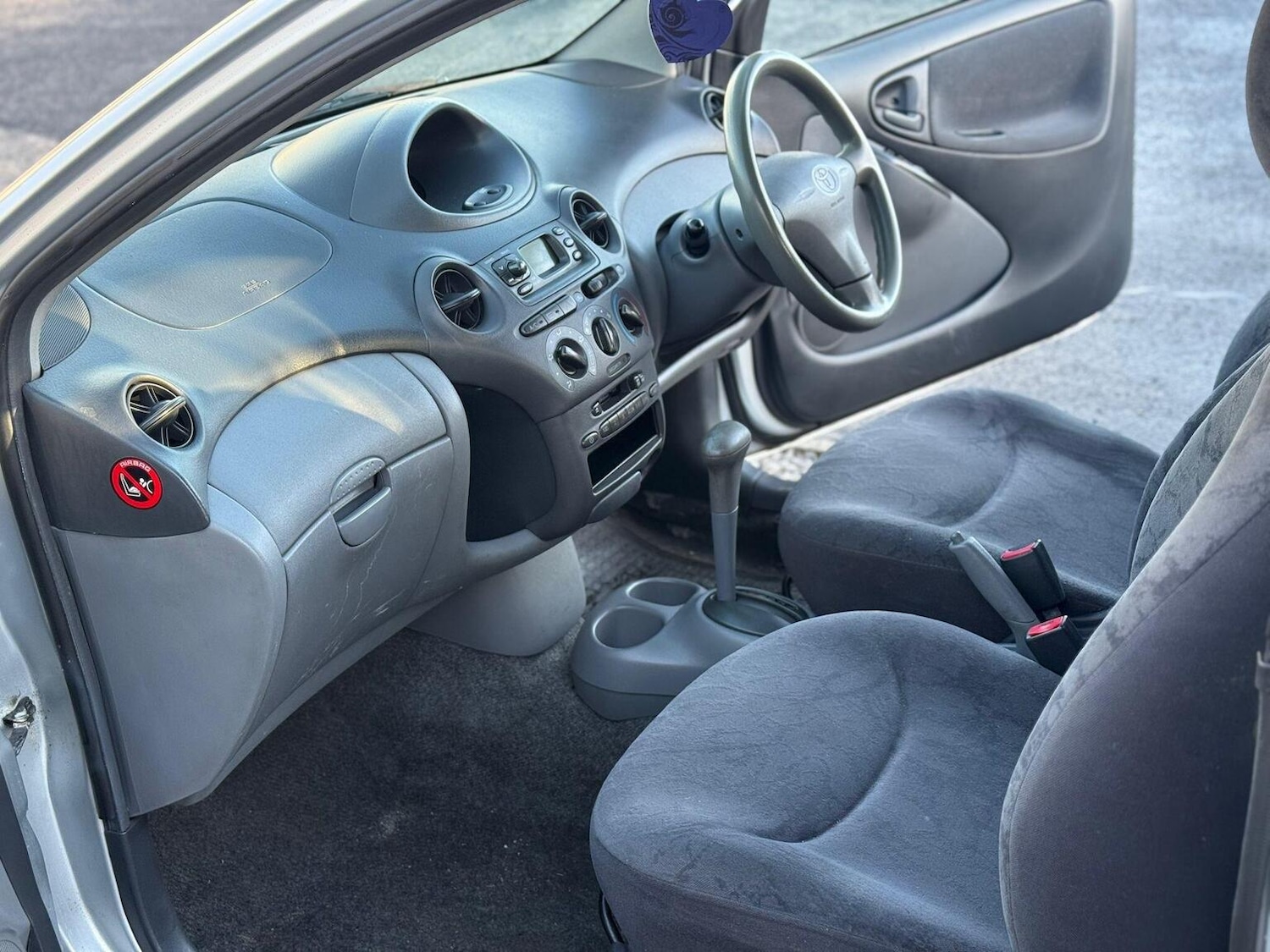 Used Toyota Yaris 2002 for sale - 77303622: Photo 27