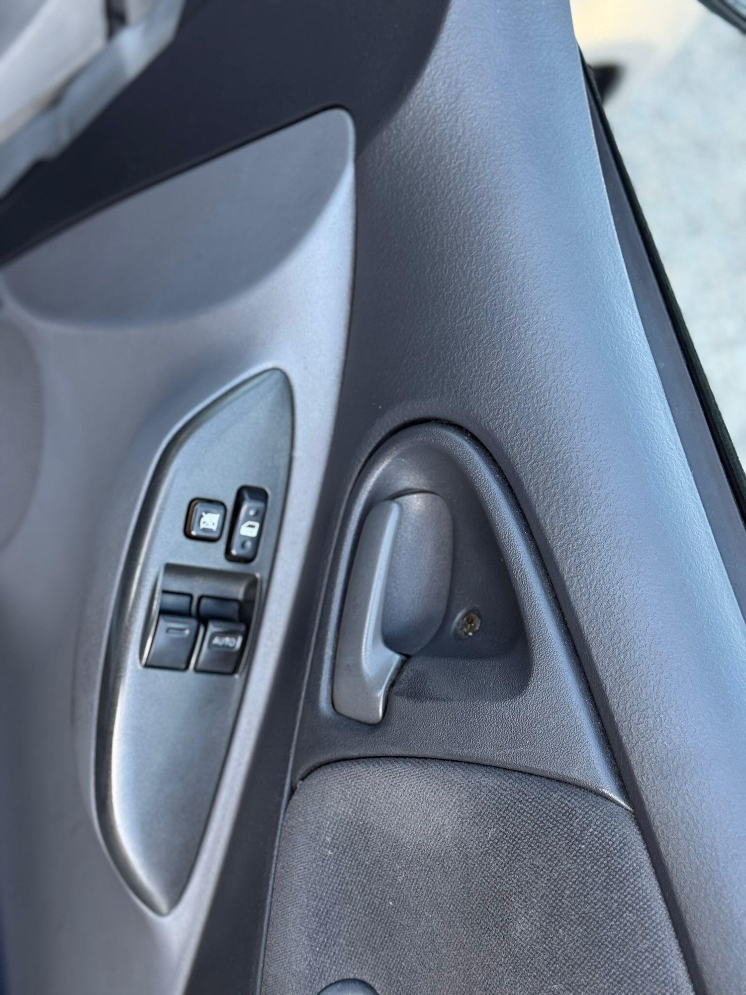 Used Toyota Yaris 2002 for sale - 77303622: Photo 29