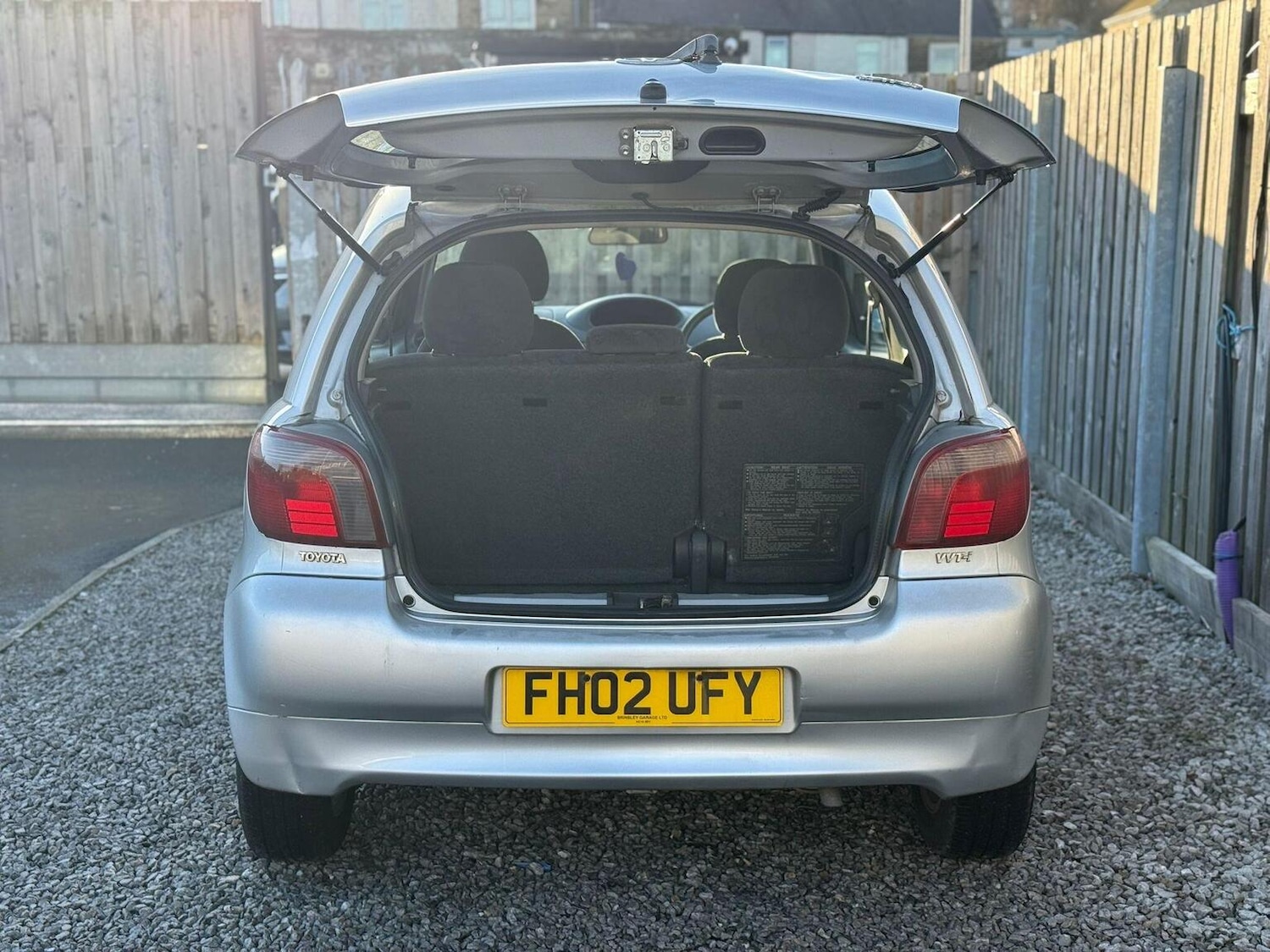 Used Toyota Yaris 2002 for sale - 77303622: Photo 6