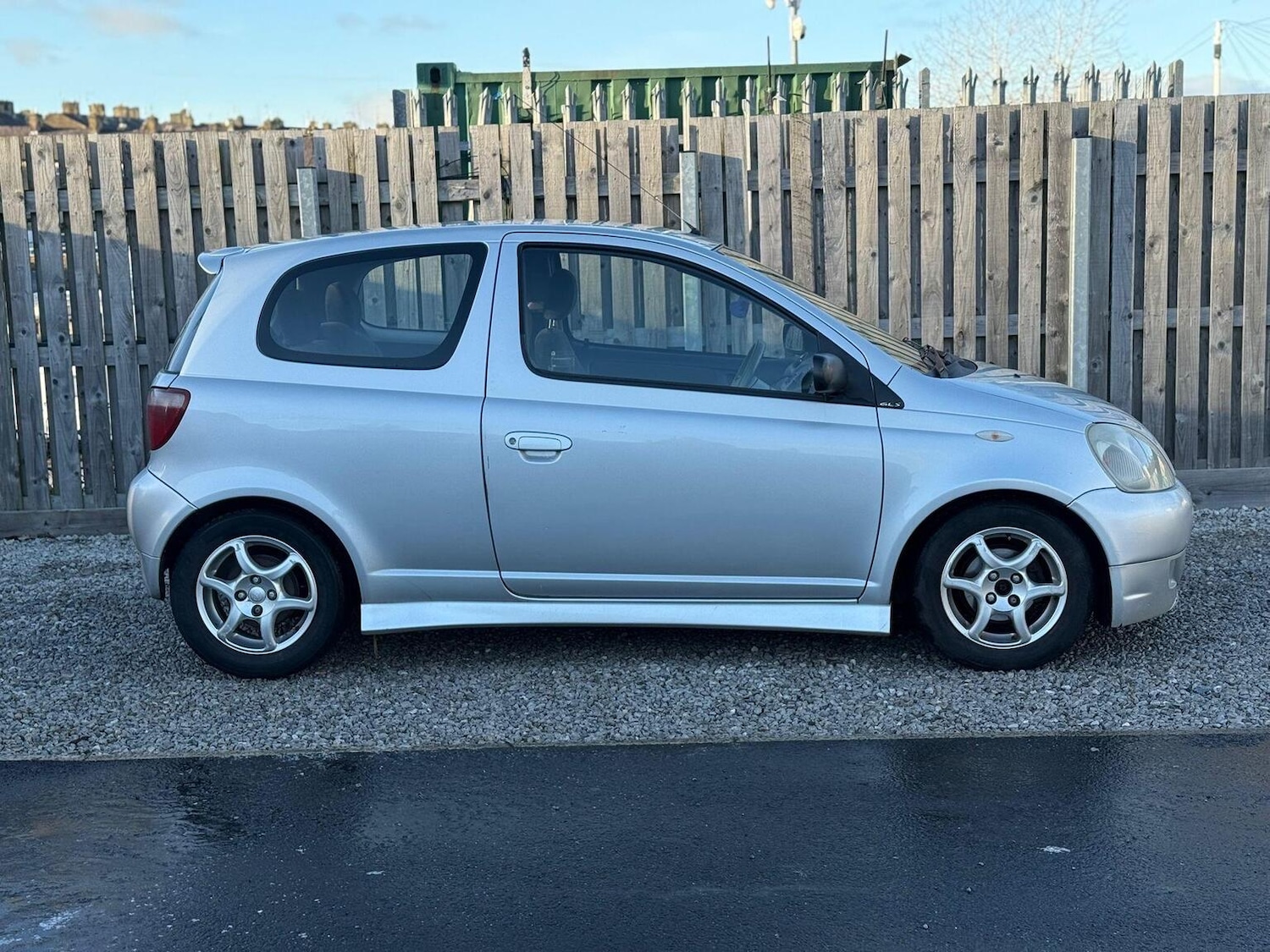 Used Toyota Yaris 2002 for sale - 77303622: Photo 8
