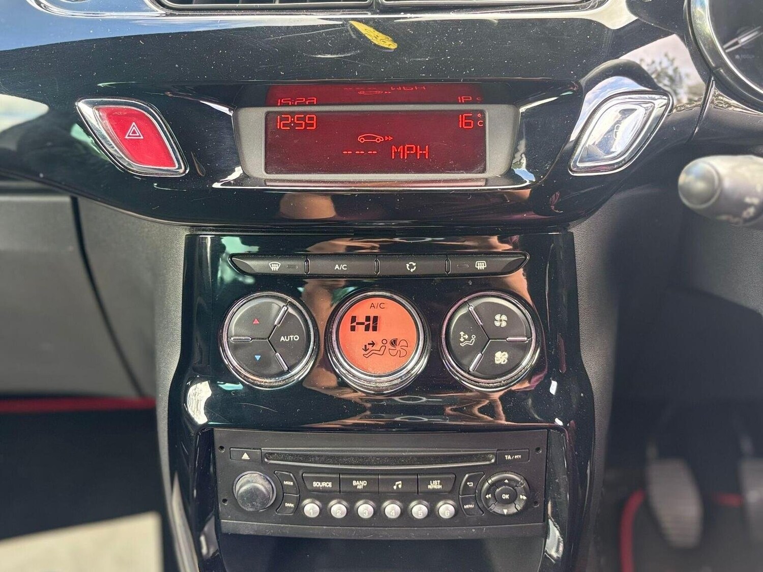 Used DS Automobiles DS 3 2015 for sale - 77303795: Photo 13