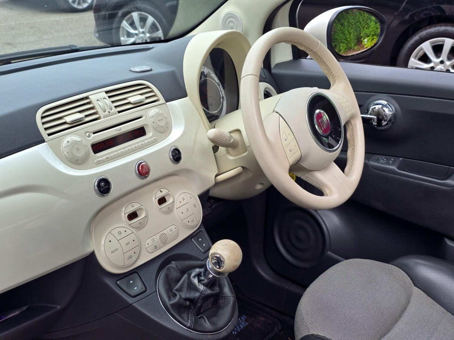 2012 Fiat 500C 1.2 Lounge Euro 5 2dr Convertible Petrol Manual - Picture 17 of 24
