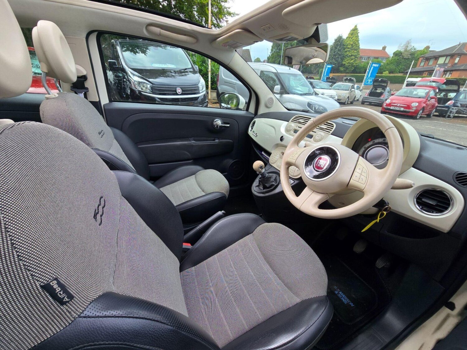 2012 Fiat 500C 1.2 Lounge Euro 5 2dr Convertible Petrol Manual - Picture 18 of 24