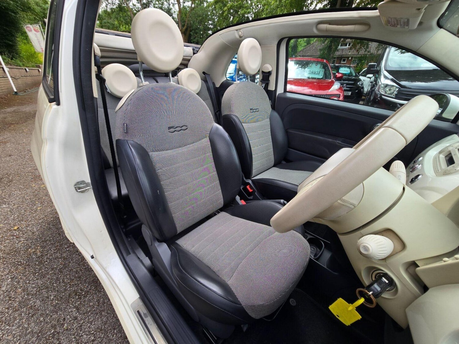 2012 Fiat 500C 1.2 Lounge Euro 5 2dr Convertible Petrol Manual - Picture 22 of 24