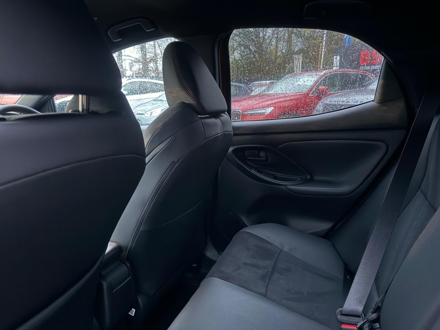 Used Toyota Yaris 2024 for sale - 76847081: Photo 38