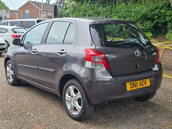 Used Toyota Yaris 2011 for sale - 78537993: Photo
