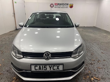 Used Volkswagen Polo 2015 for sale - 78900850: Photo