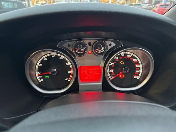 Used Ford Focus 2010 for sale - 75392018: Photo 20