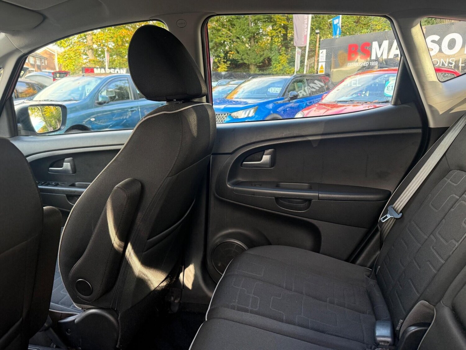 Used Kia Venga 2013 for sale - 76428241: Photo 31