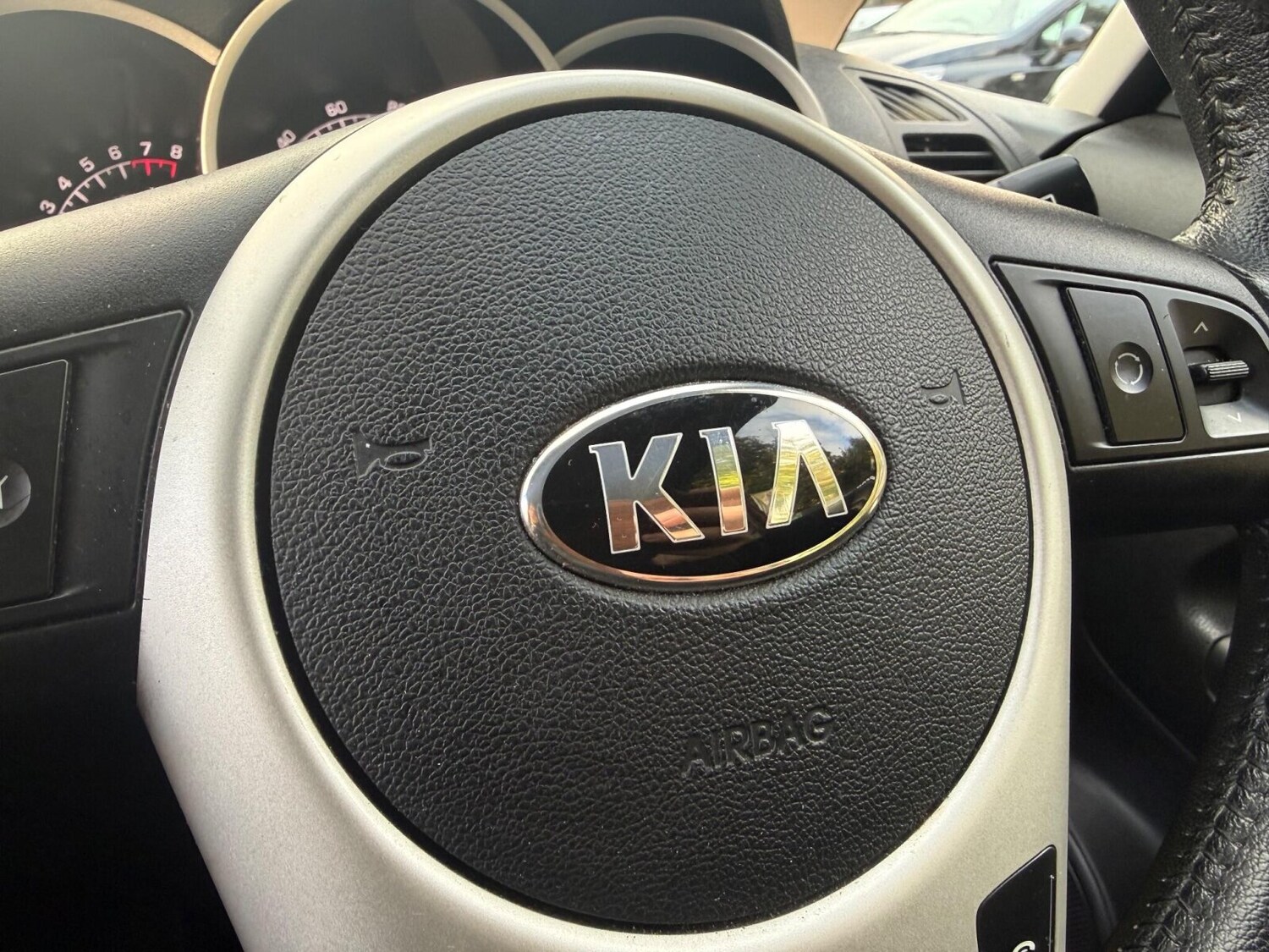 Used Kia Venga 2013 for sale - 76428241: Photo 41