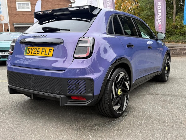Used Abarth 600e 2025 for sale - 76196110: Photo 12