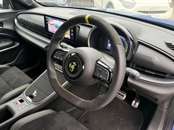 Used Abarth 600e 2025 for sale - 76196110: Photo 17