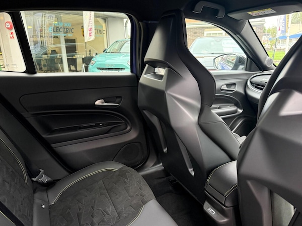 Used Abarth 600e 2025 for sale - 76196110: Photo 43