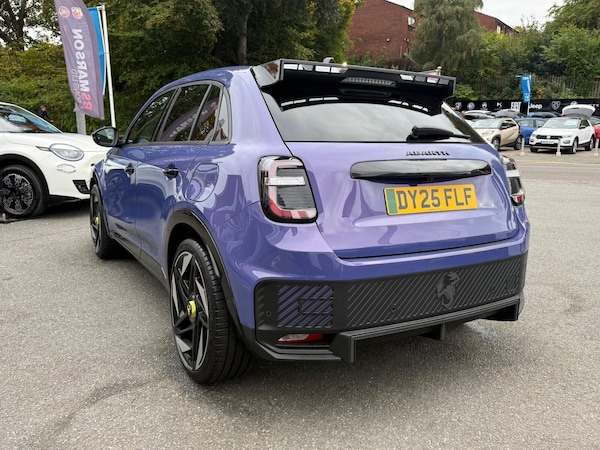 Used Abarth 600e 2025 for sale - 76196110: Photo 6