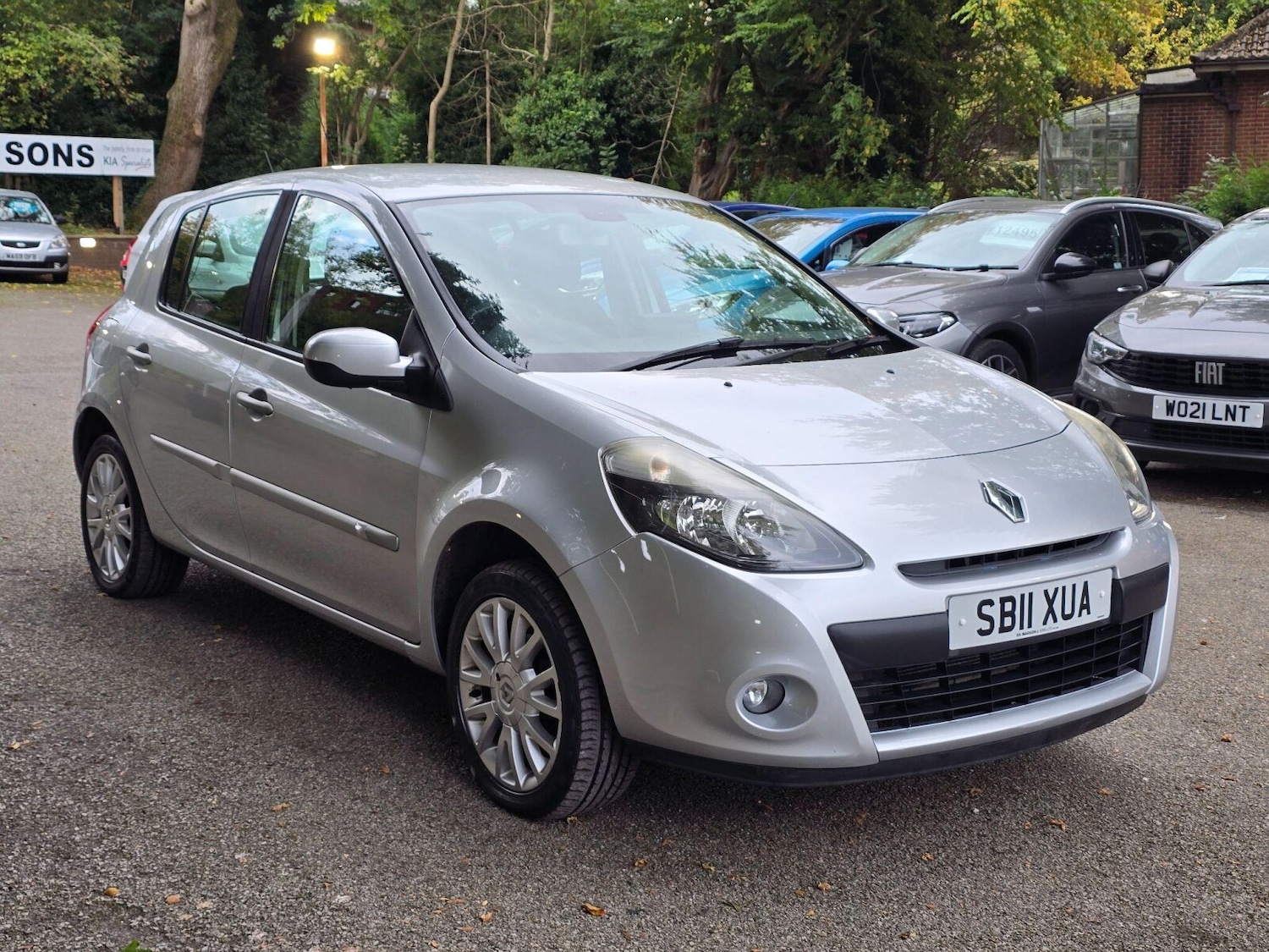 Used Renault Clio 2011 for sale - 75894713: Photo 1