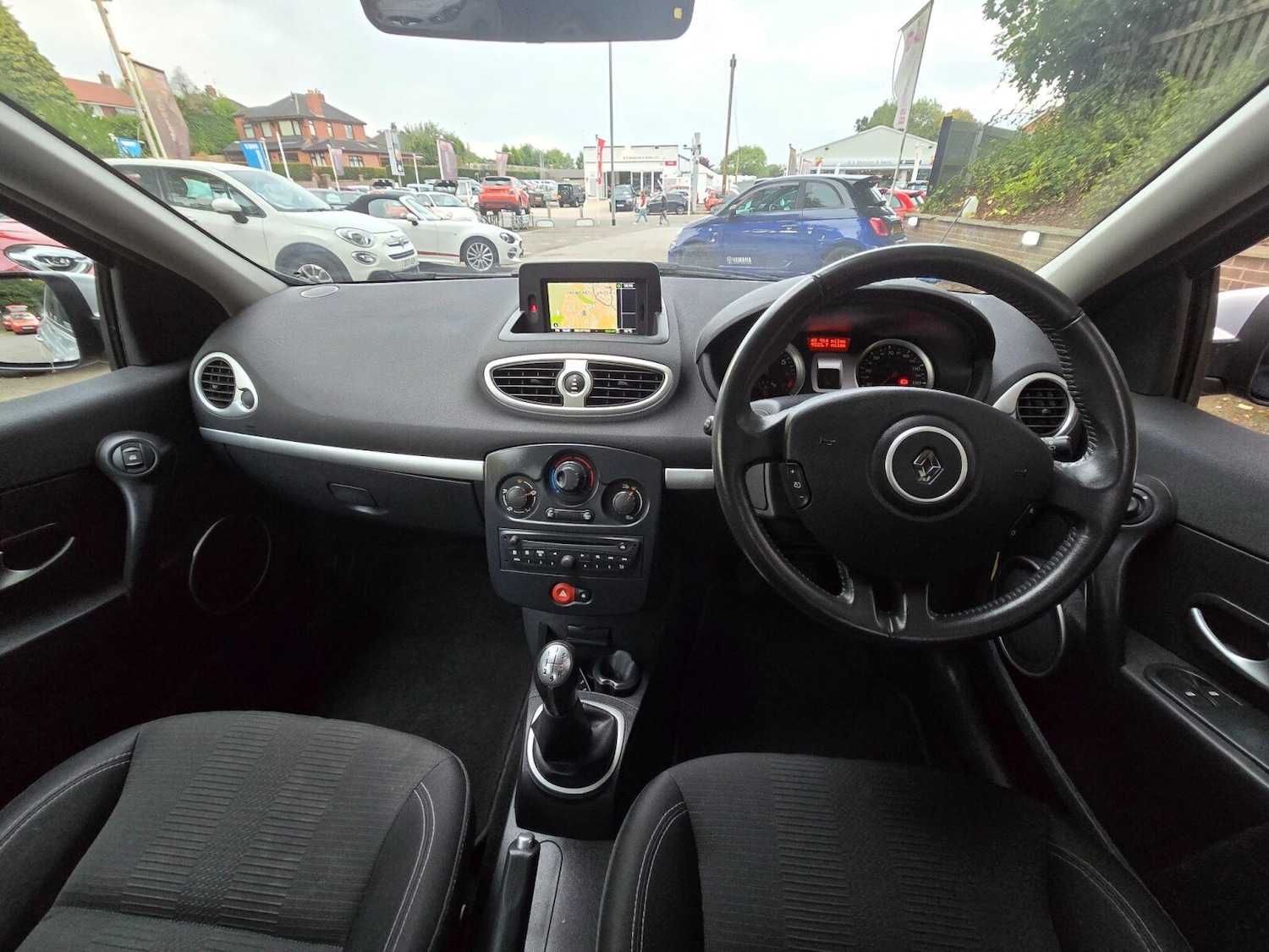 Used Renault Clio 2011 for sale - 75894713: Photo 13