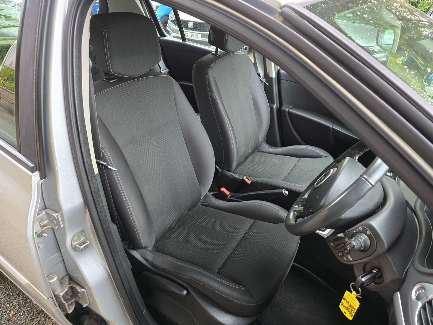 Used Renault Clio 2011 for sale - 75894713: Photo 16