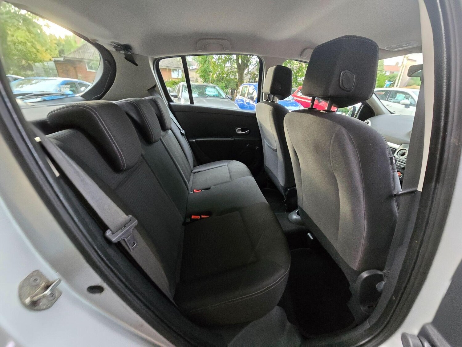 Used Renault Clio 2011 for sale - 75894713: Photo 23