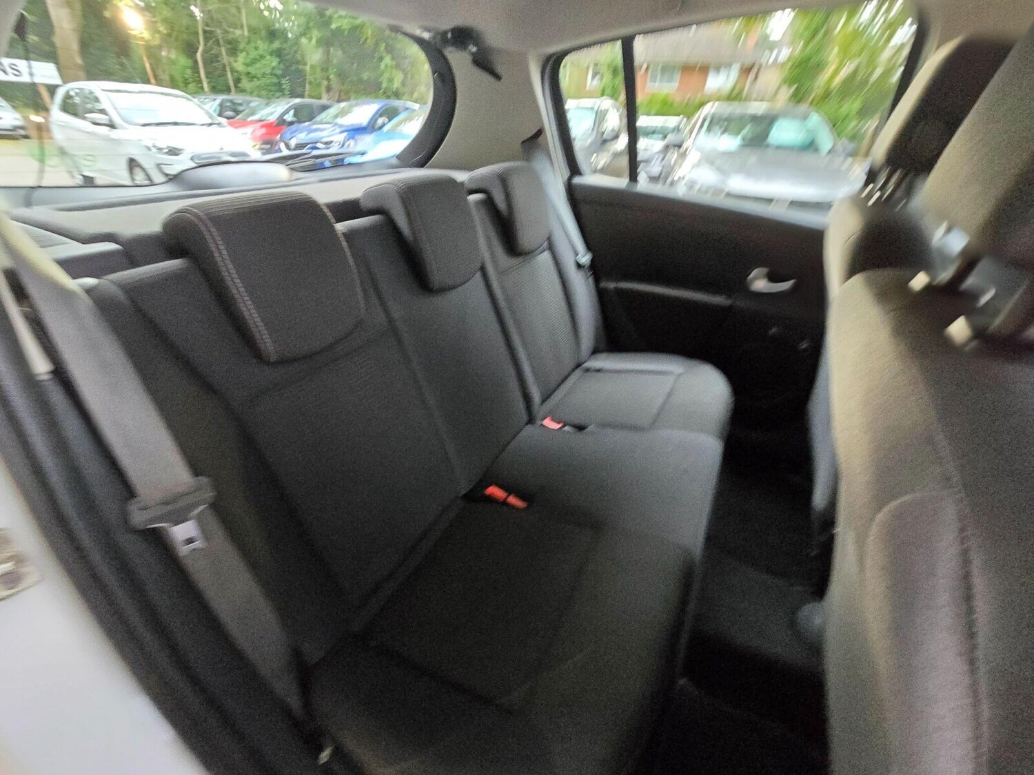 Used Renault Clio 2011 for sale - 75894713: Photo 24