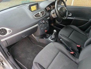Used Renault Clio 2011 for sale - 75894713: Photo