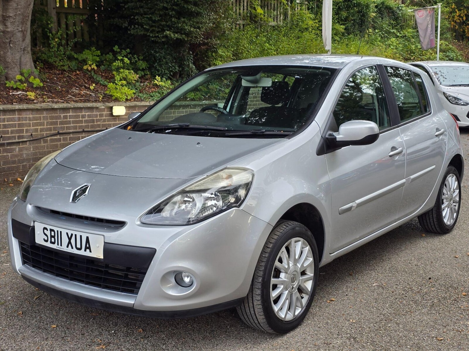 Used Renault Clio 2011 for sale - 75894713: Photo 4