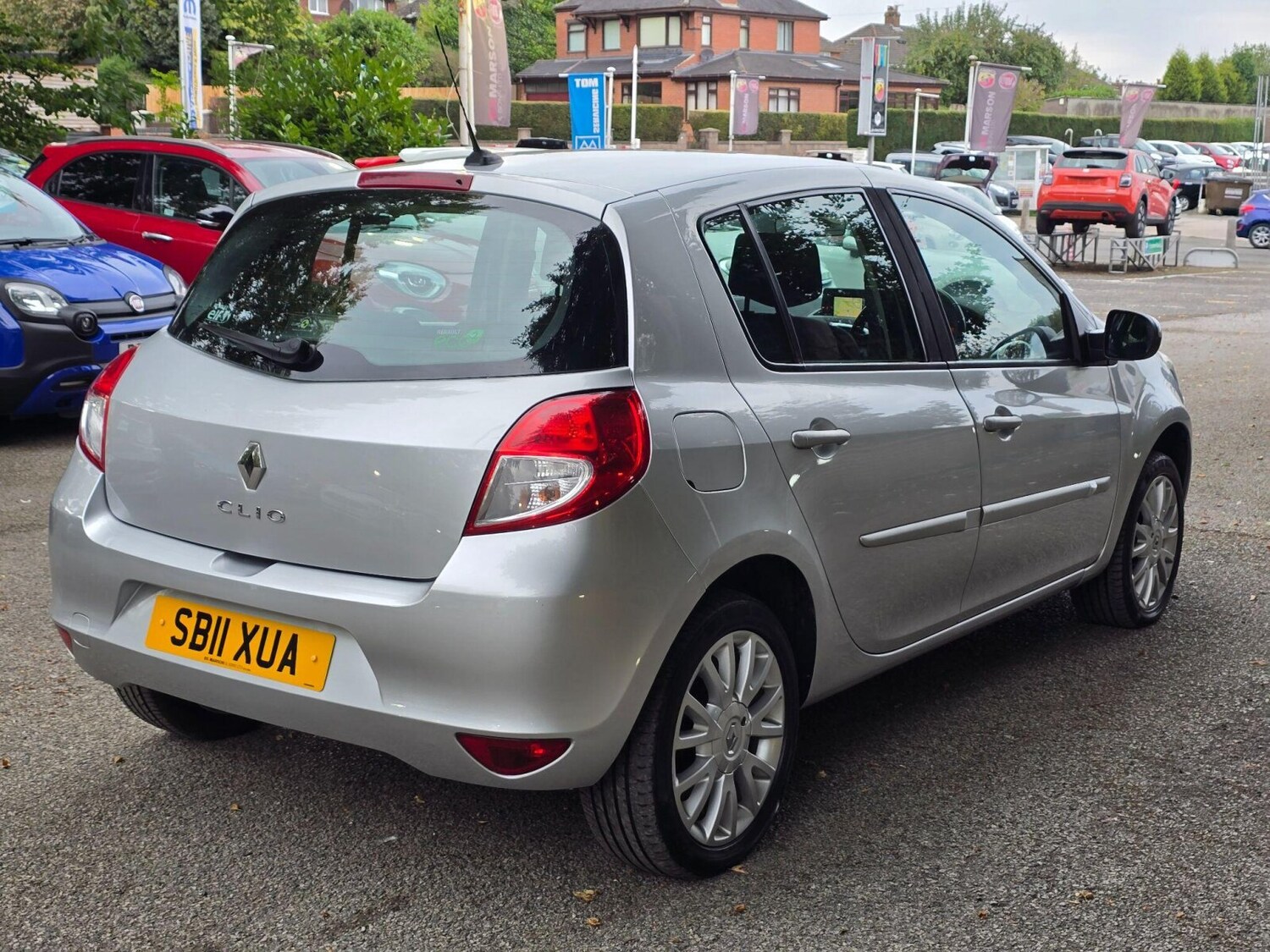Used Renault Clio 2011 for sale - 75894713: Photo 9