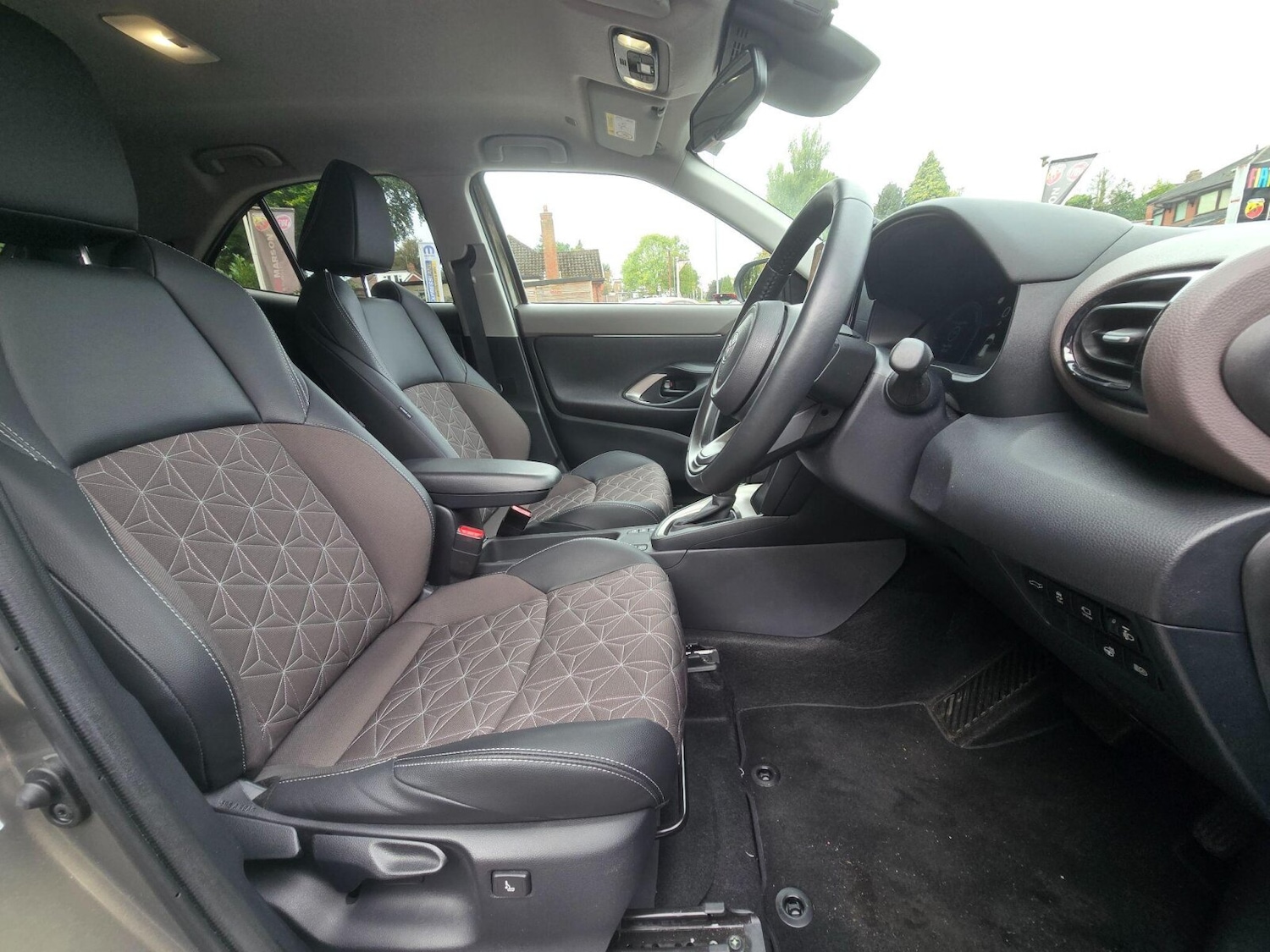 Used Toyota Yaris Cross 2024 for sale - 76130492: Photo 17