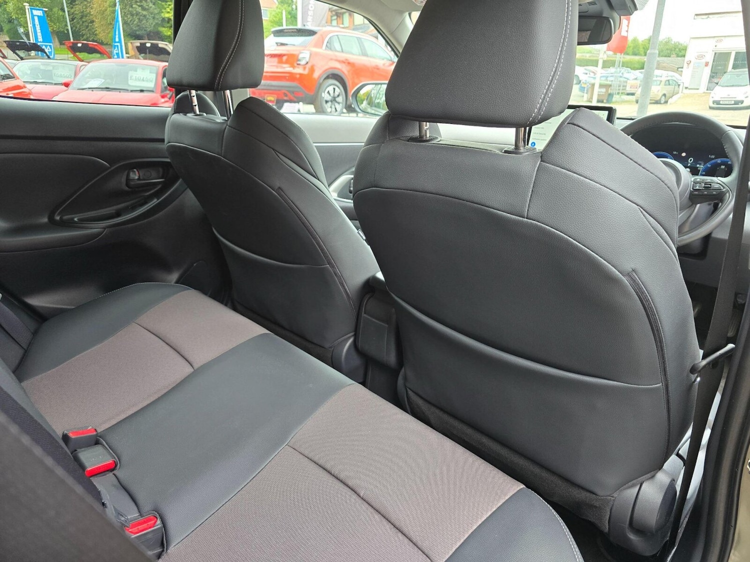 Used Toyota Yaris Cross 2024 for sale - 76130492: Photo 24