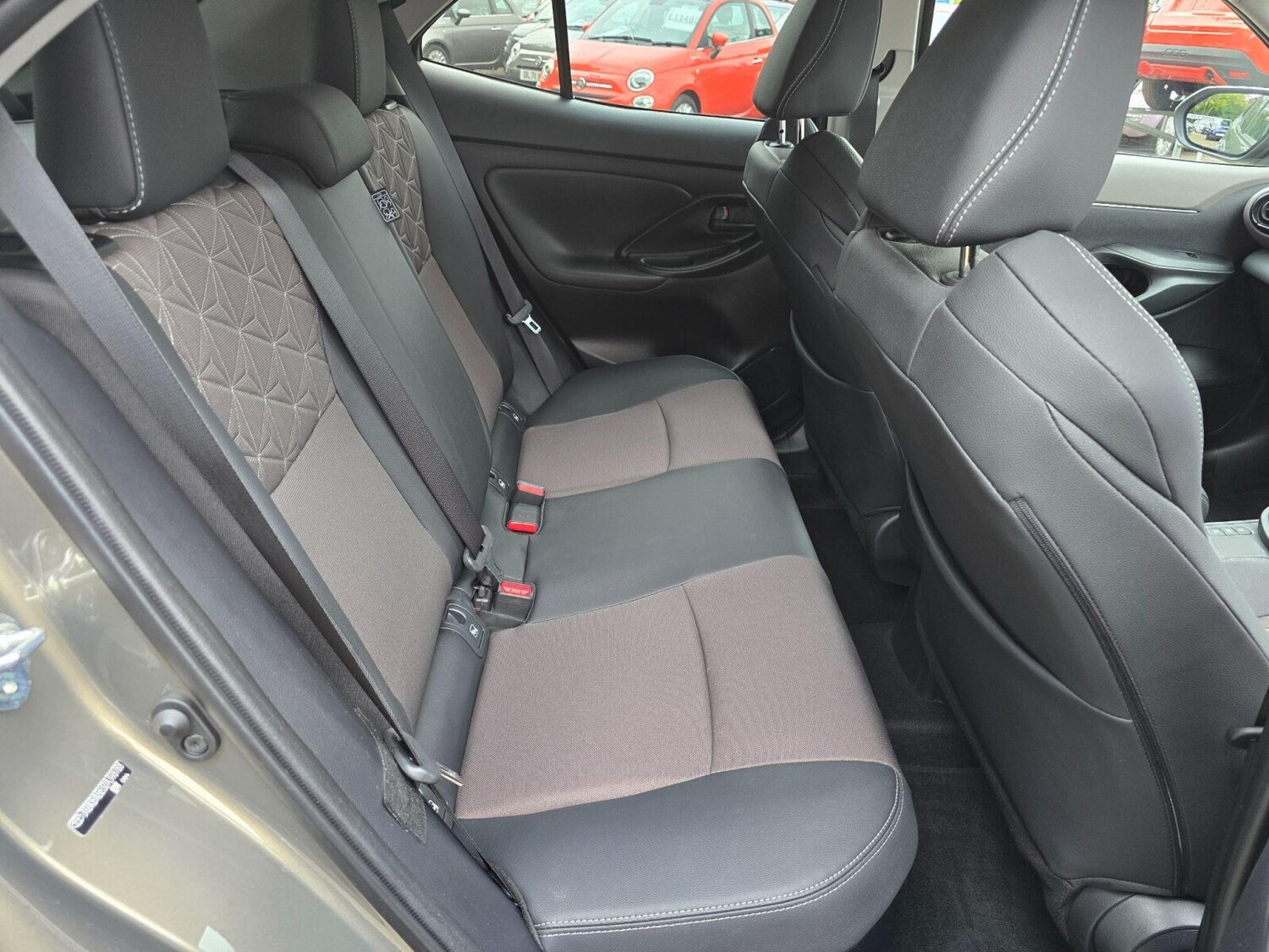 Used Toyota Yaris Cross 2024 for sale - 76130492: Photo 25