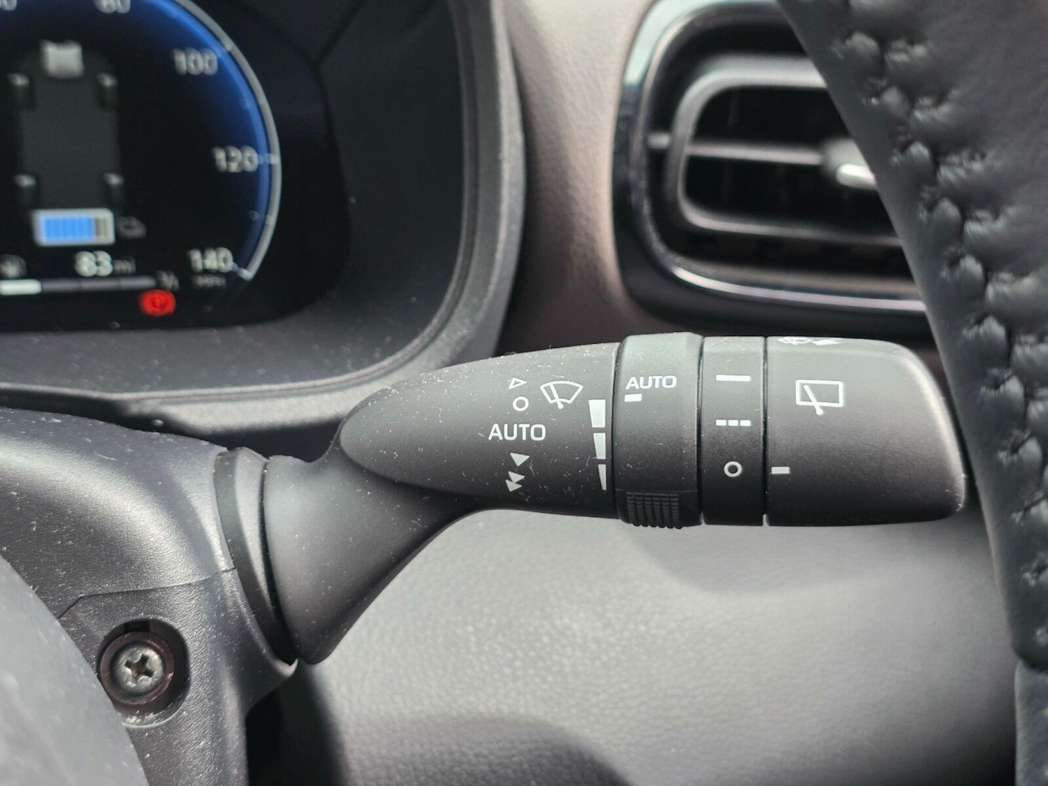 Used Toyota Yaris Cross 2024 for sale - 76130492: Photo 38