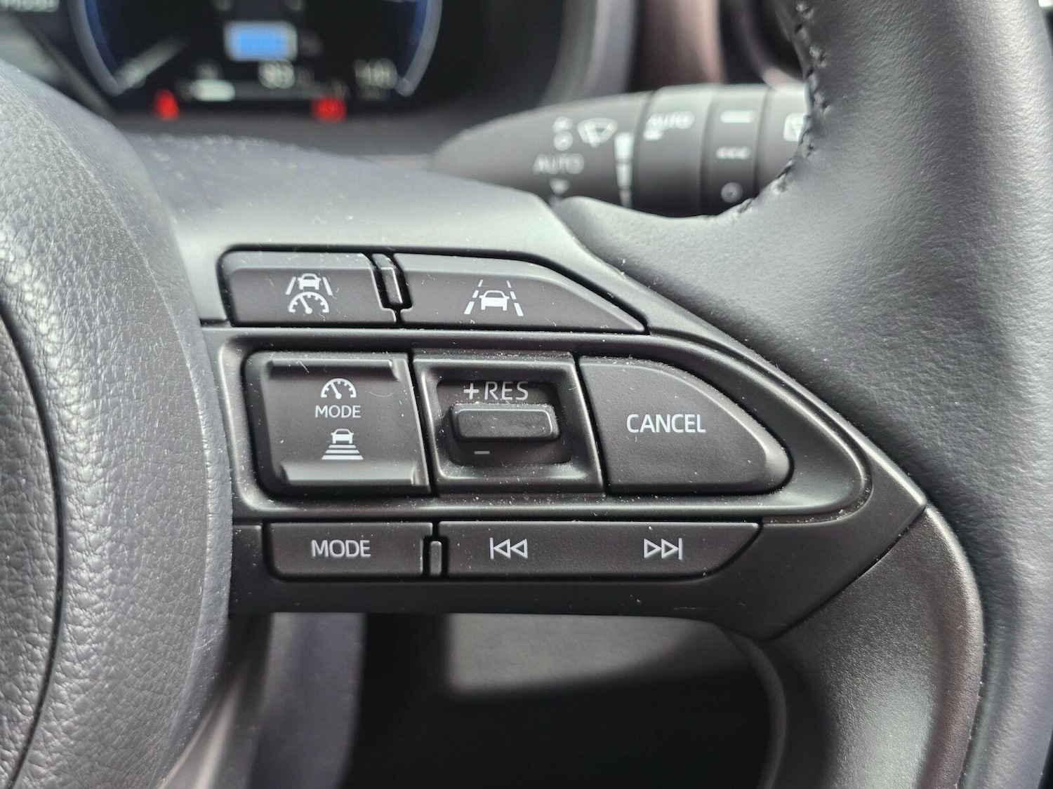 Used Toyota Yaris Cross 2024 for sale - 76130492: Photo 40
