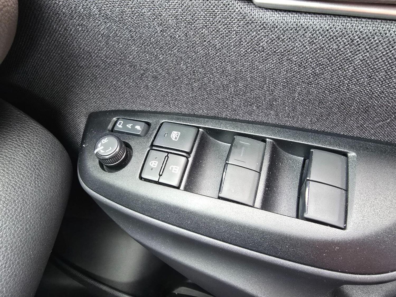 Used Toyota Yaris Cross 2024 for sale - 76130492: Photo 41